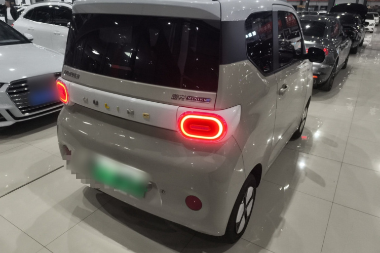 五菱汽车 宏光MINIEV 2024款 第三代 215km 进阶版车身外观7