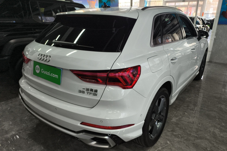 奥迪Q3 2024款 35 TFSI 时尚动感型车身外观7