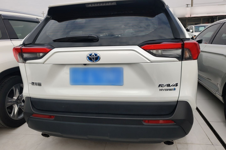 丰田 RAV4荣放 2023款 双擎 2.5L E-CVT两驱精英版车身外观6