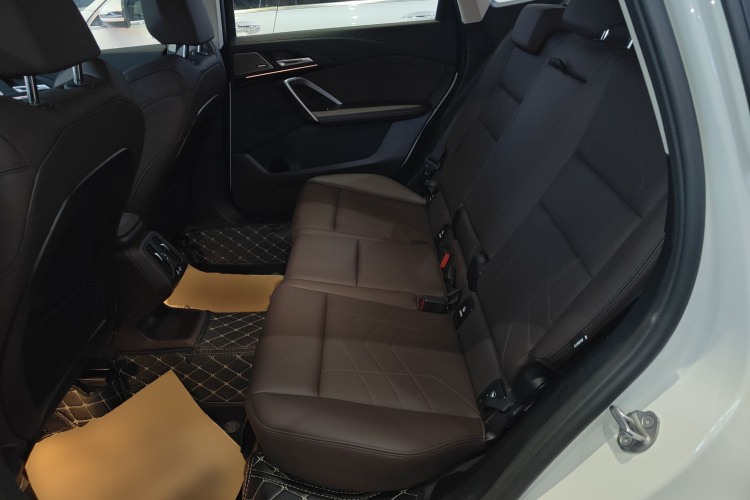 宝马X1 2023款 sDrive25Li X设计套装中控内饰21