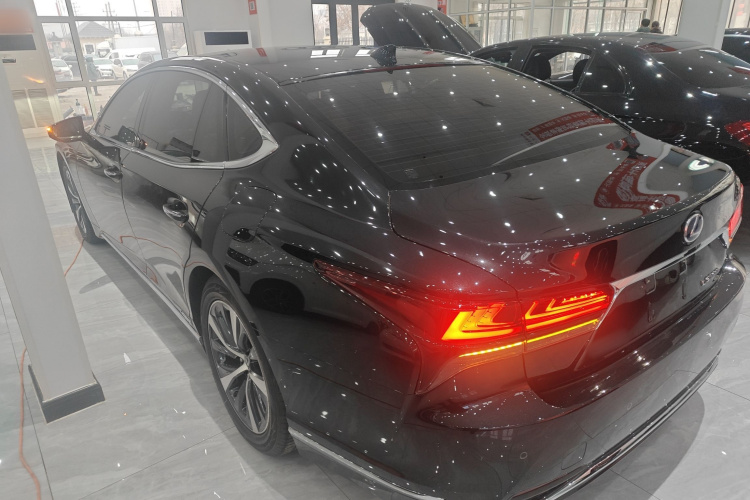 雷克萨斯LS 2021款 500h 卓越版车身外观6003