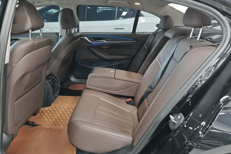 宝马5系 2021款 530Li xDrive 豪华套装中控内饰21