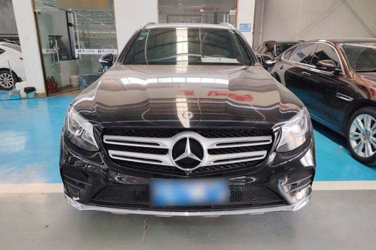 奔驰GLC 2018款 GLC 260 4MATIC 豪华型车身外观2