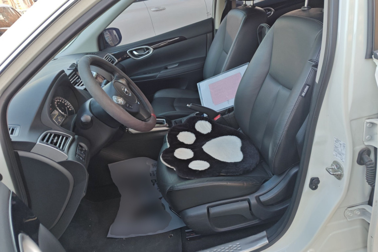 日产 轩逸 2019款 1.6XV CVT智联尊享版 国V中控内饰19