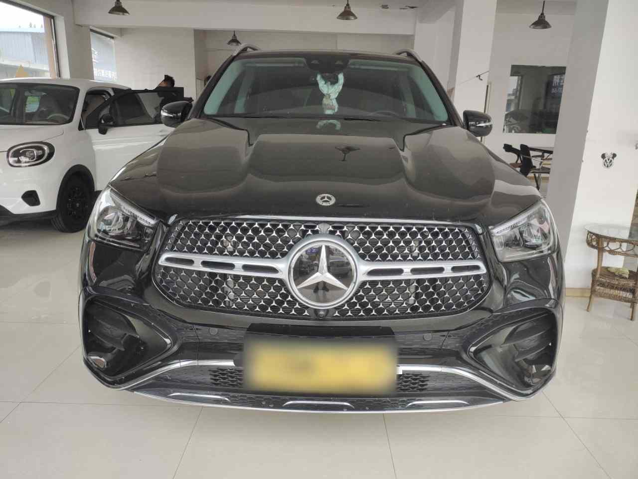 奔驰GLE 2024款 GLE 350 4MATIC 动感型(2)