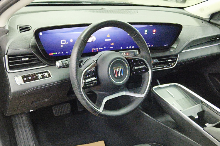 别克 君越 2023款 28T 越尊版中控内饰12