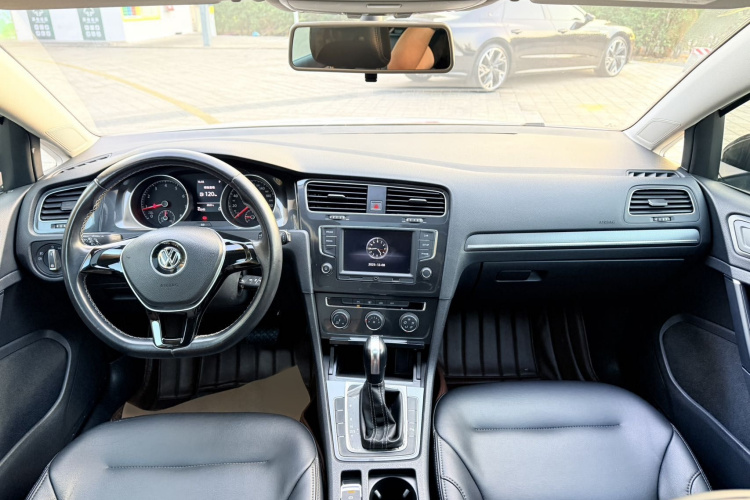 大众 高尔夫 2017款 230TSI 自动舒适百万辆纪念版中控内饰7002