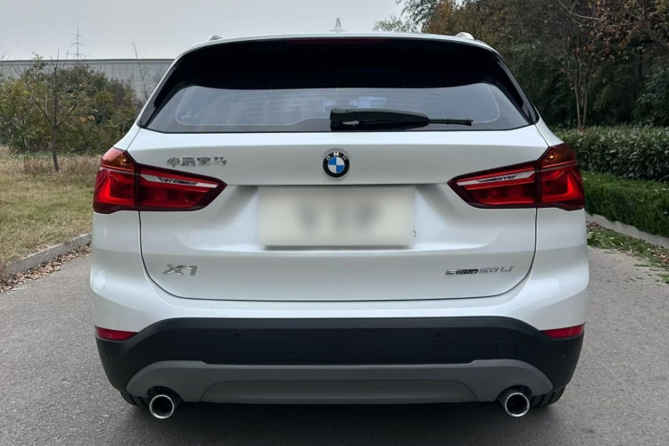 宝马X1 2019款 sDrive20Li 领先型车身外观6005