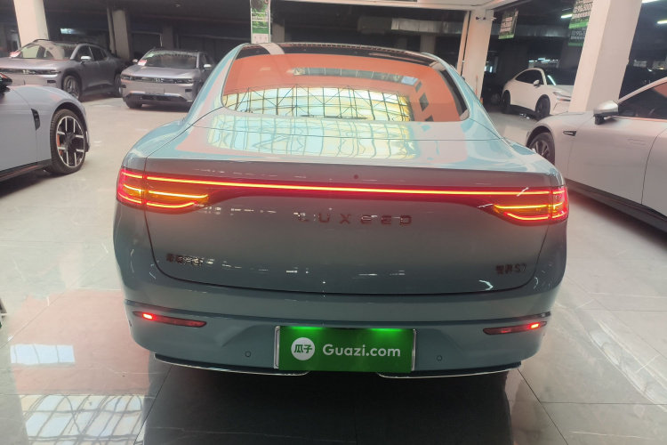 鸿蒙智行 智界S7 2025款 855km Max车身外观6004