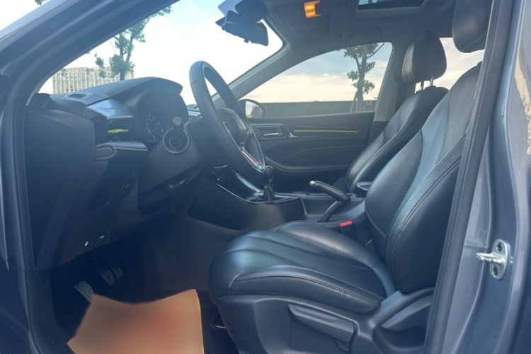 荣威i5 2021款 1.5L 手动钻石版局部细节19