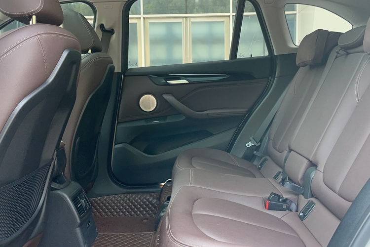 宝马X1 2022款 sDrive25Li 领先型中控内饰7003