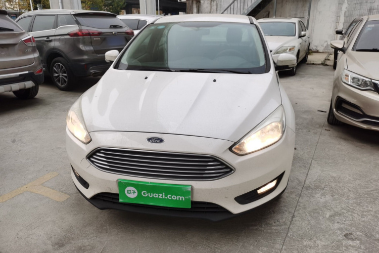 福特 福克斯 2017款 三厢 1.6L 手动舒适型智行版车身外观6001