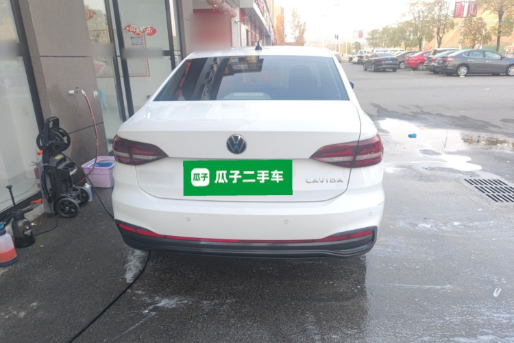 大众 朗逸 2023款 改款 1.5L 自动得逸版车身外观6