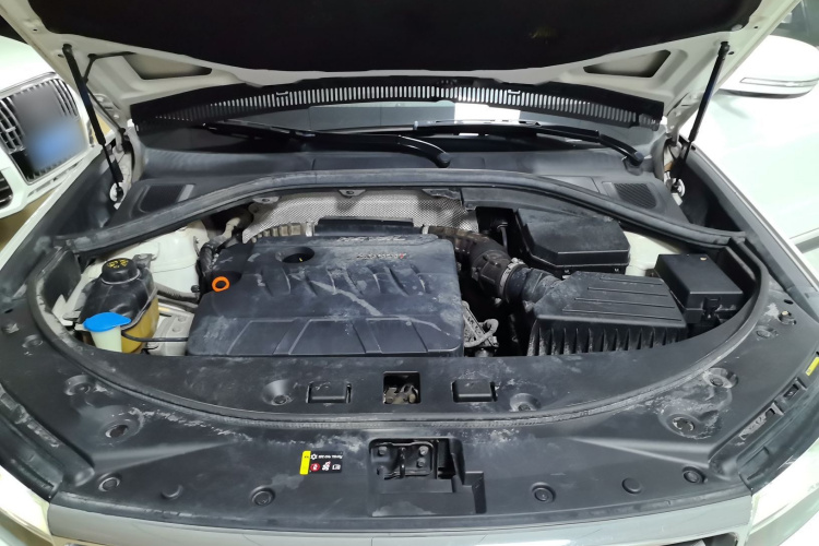 哈弗H7 2017款 红标H7 2.0T 自动豪华型机舱底盘24