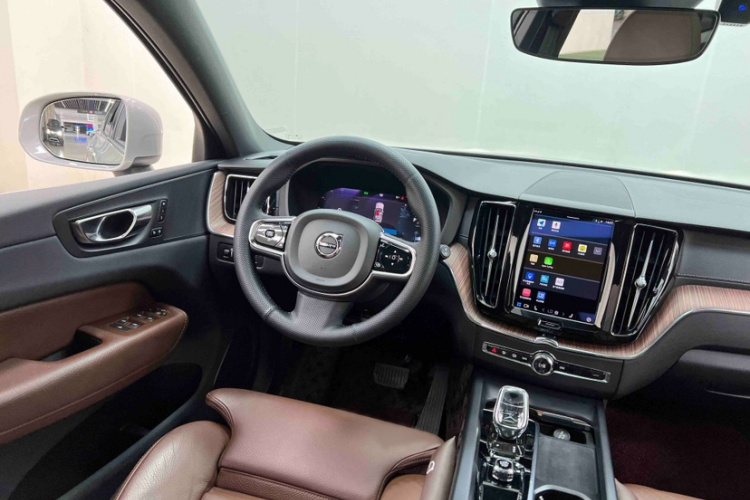 沃尔沃XC60 2022款 B5 四驱智远豪华版中控内饰7012