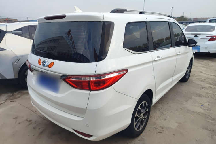 长安凯程 长安欧尚A600 2017款 1.5L 手动豪华型车身外观7