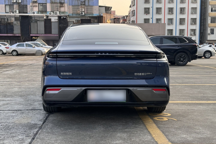 吉利银河 银河星耀8 2025款 130km EM-i 尊贵版车身外观6005