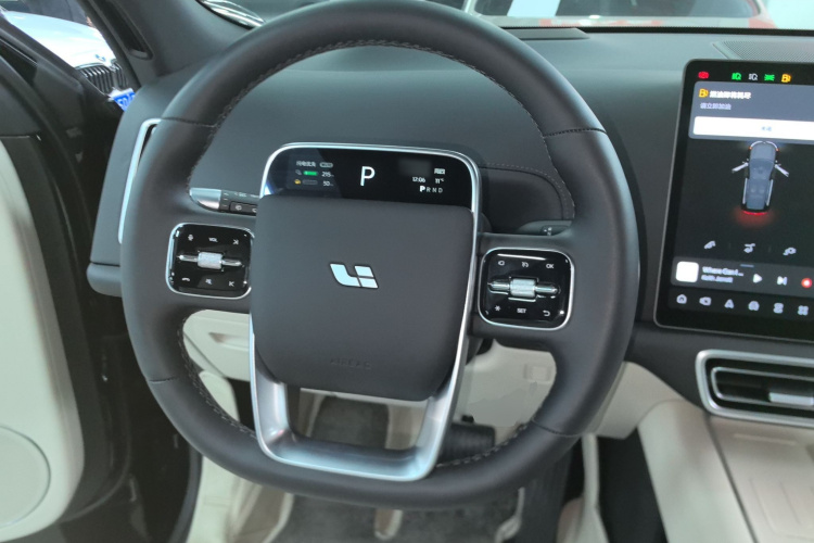 理想汽车 理想L9 2024款 Ultra中控内饰13