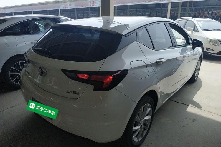 别克 威朗 2019款 两厢 15S 自动进取型车身外观7