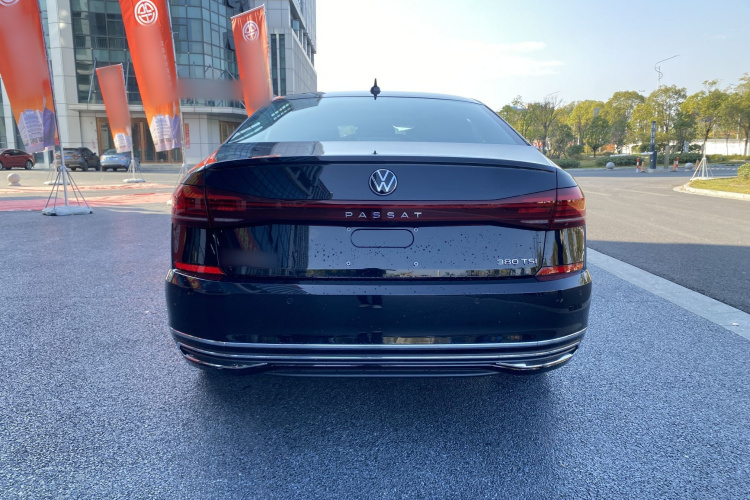 大众 帕萨特 2026款 出众款 380TSI 星空龙腾版车身外观6004