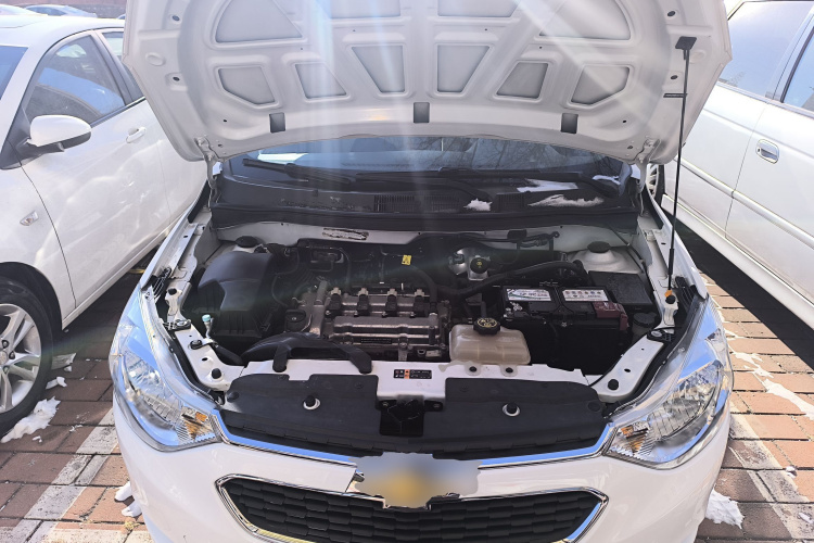 雪佛兰 2015款 赛欧3 1.3L AMT理想版机舱底盘24