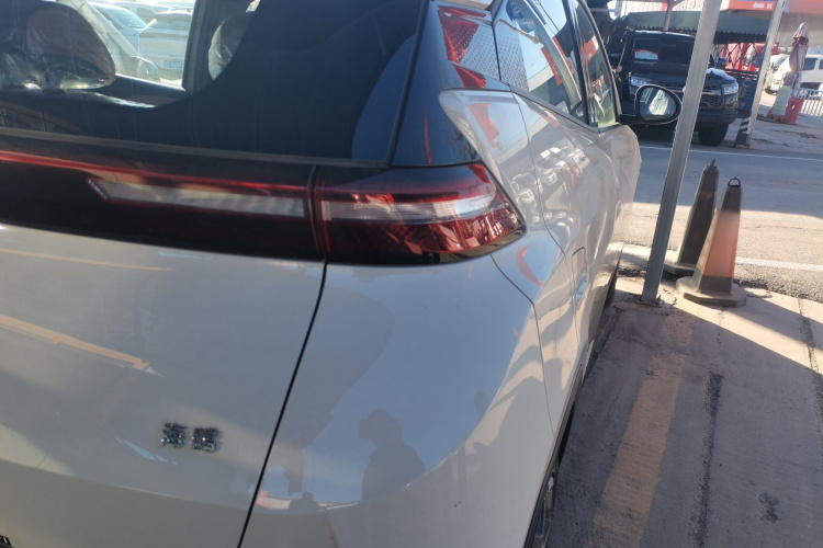 比亚迪 海鸥 2025款 智驾版 405km 自在版车身外观9