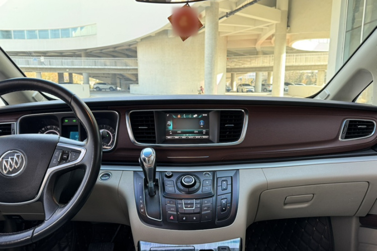 别克GL8 2017款 25S 舒适型 国V局部细节16