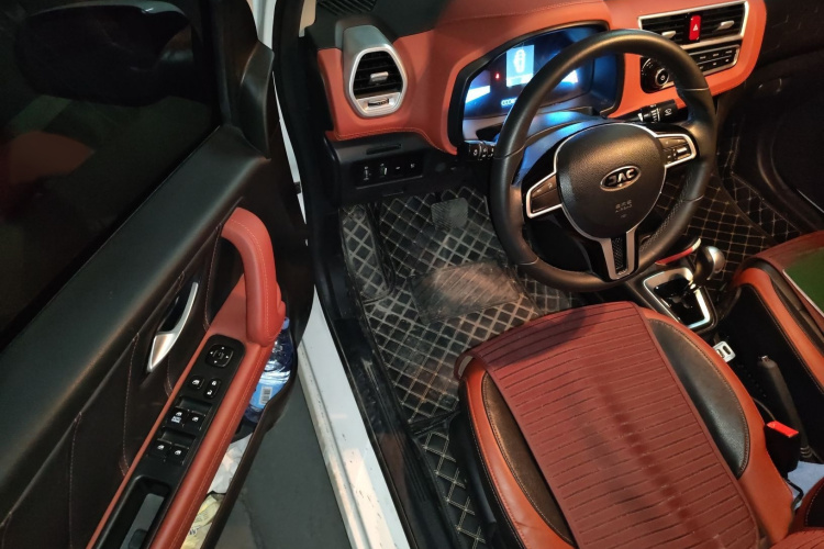 江汽集团 江淮iEV6E 2018款 升级版 iEV6E 豪华智能型中控内饰7003