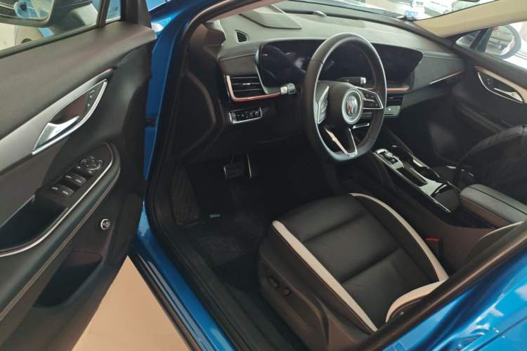 别克 2024款 昂科威S  25T 炫黑风尚版中控内饰7003