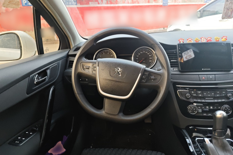 标致508 2013款 2.0L 两周年纪念 自动天窗经典版中控内饰13