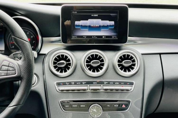 奔驰C级(进口) 2018款 C 200 旅行轿车局部细节9002