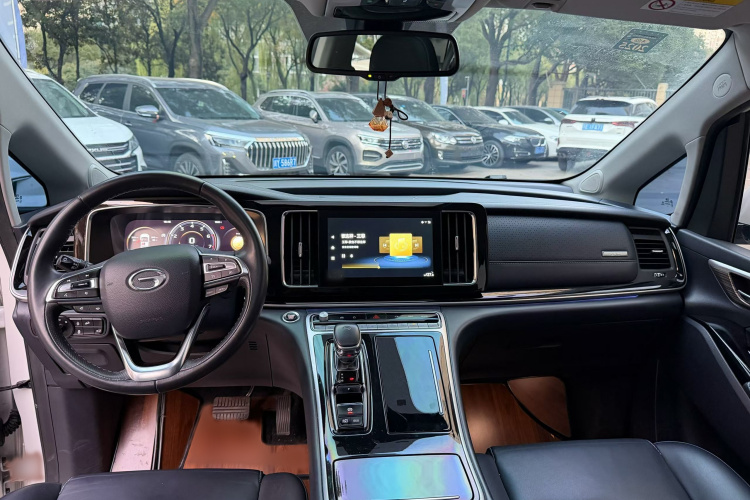 广汽传祺 传祺M8 2021款 领秀系列 390T 至尊版中控内饰7004