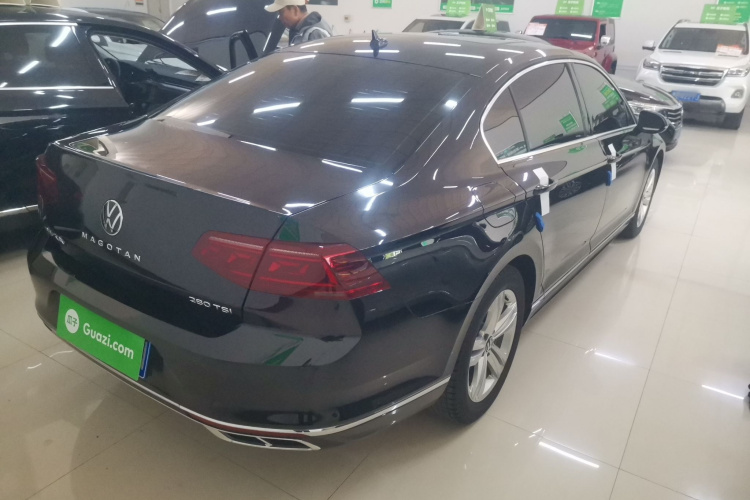 大众 迈腾 2023款 200万辆纪念版 280TSI DSG舒适型车身外观7