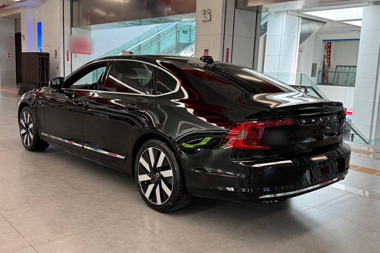 沃尔沃S90新能源 2025款 插电式混动 四驱长续航智雅豪华版车身外观6003