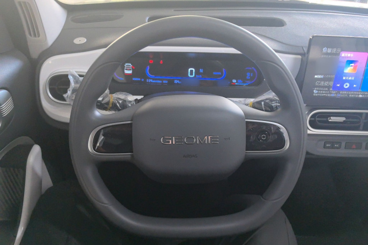 吉利银河 熊猫 2025款 210km 元气熊中控内饰13