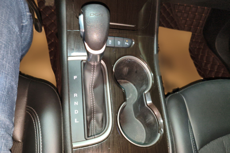 别克 威朗 2018款 三厢 20T 双离合领先型局部细节18