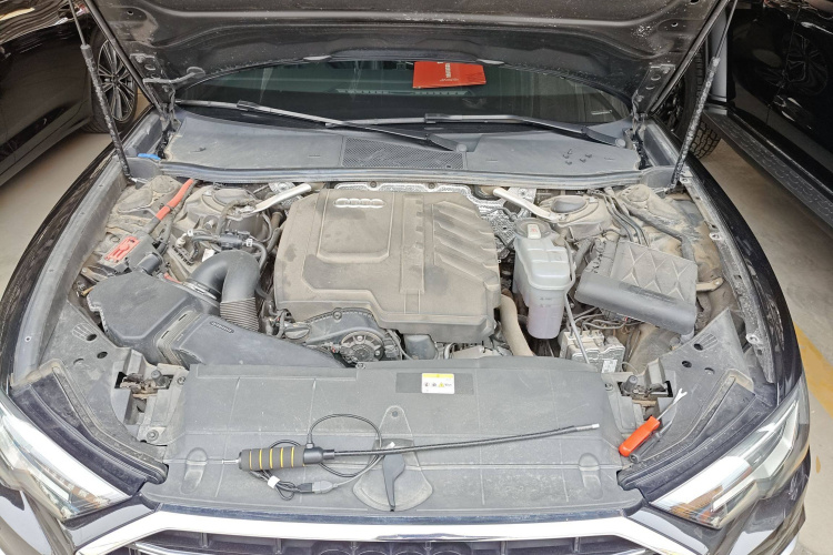 奥迪A6L 2024款 45 TFSI quattro 臻选动感型机舱底盘24