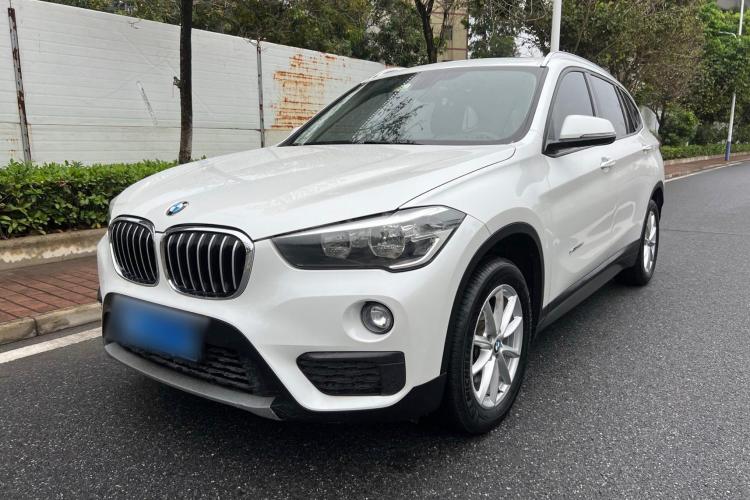 宝马X1 2016款 sDrive18Li 时尚型车身外观1