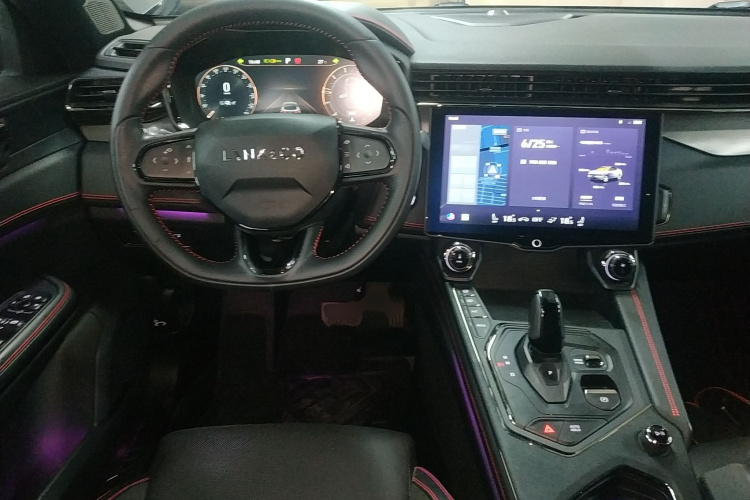 领克05 2020款 2.0TD 四驱劲Plus中控内饰13