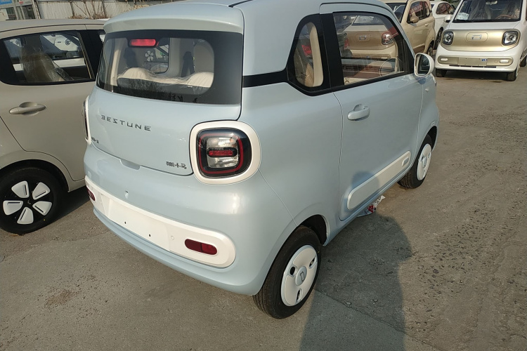 奔腾小马 2026款 222km 炫彩马车身外观7