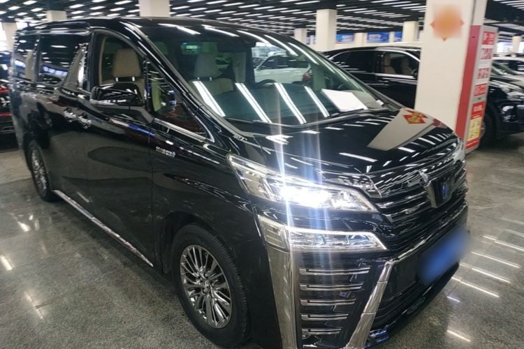 丰田 威尔法 2021款 皇冠 双擎 2.5L HV至尊版车身外观3