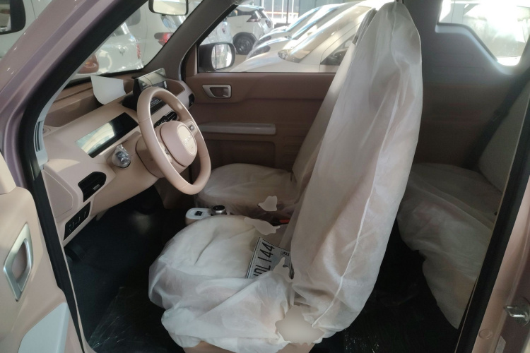 吉利银河 2024款 熊猫mini 200km 耐力熊中控内饰19