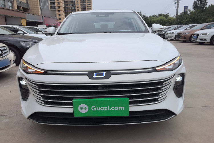 奔腾B70 2024款 龙腾版 1.5T 领跃型车身外观2