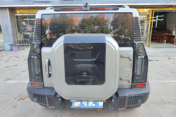 捷途旅行者 2023款 2.0T 四驱穿越PRO车身外观6