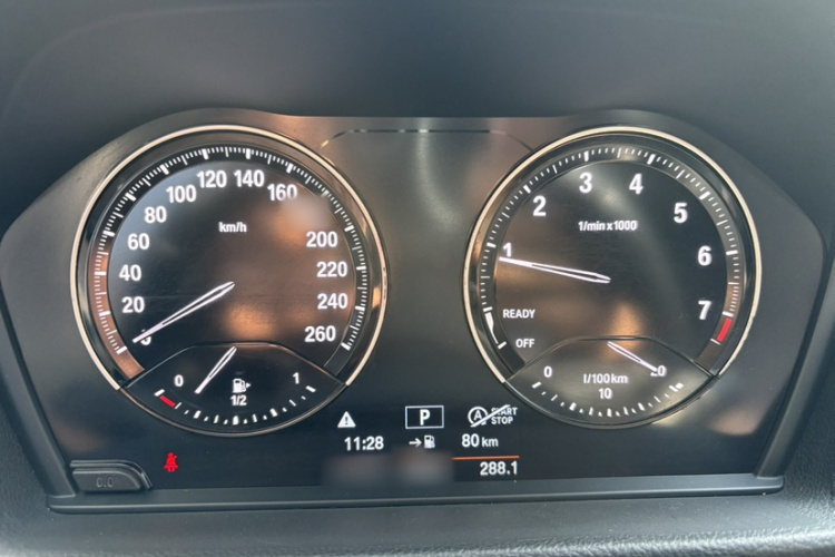 宝马1系 2020款 120i M运动套装中控内饰7005