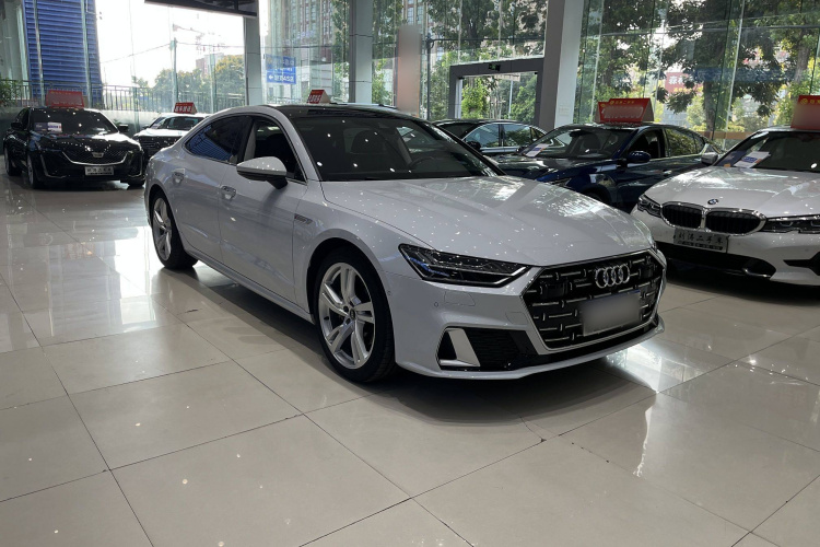 奥迪A7L 2024款 45TFSI quattro S-line 见远型 流晶套装车身外观6002