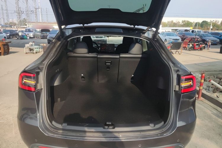 特斯拉 Model Y 2022款 改款 后轮驱动版局部细节23