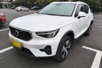 沃尔沃XC40 2023款 B3 智远豪华版
