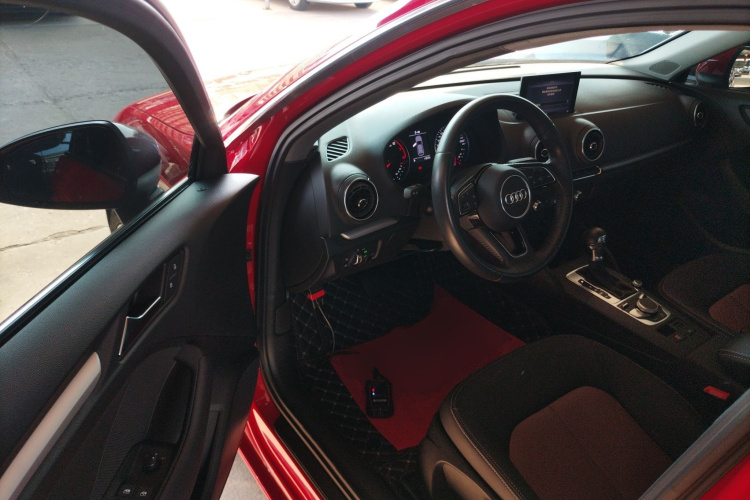 奥迪A3 2019款 Sportback 35 TFSI 进取型 国V中控内饰20