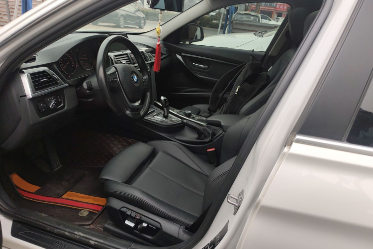 宝马3系 2018款 320Li xDrive 时尚型中控内饰19